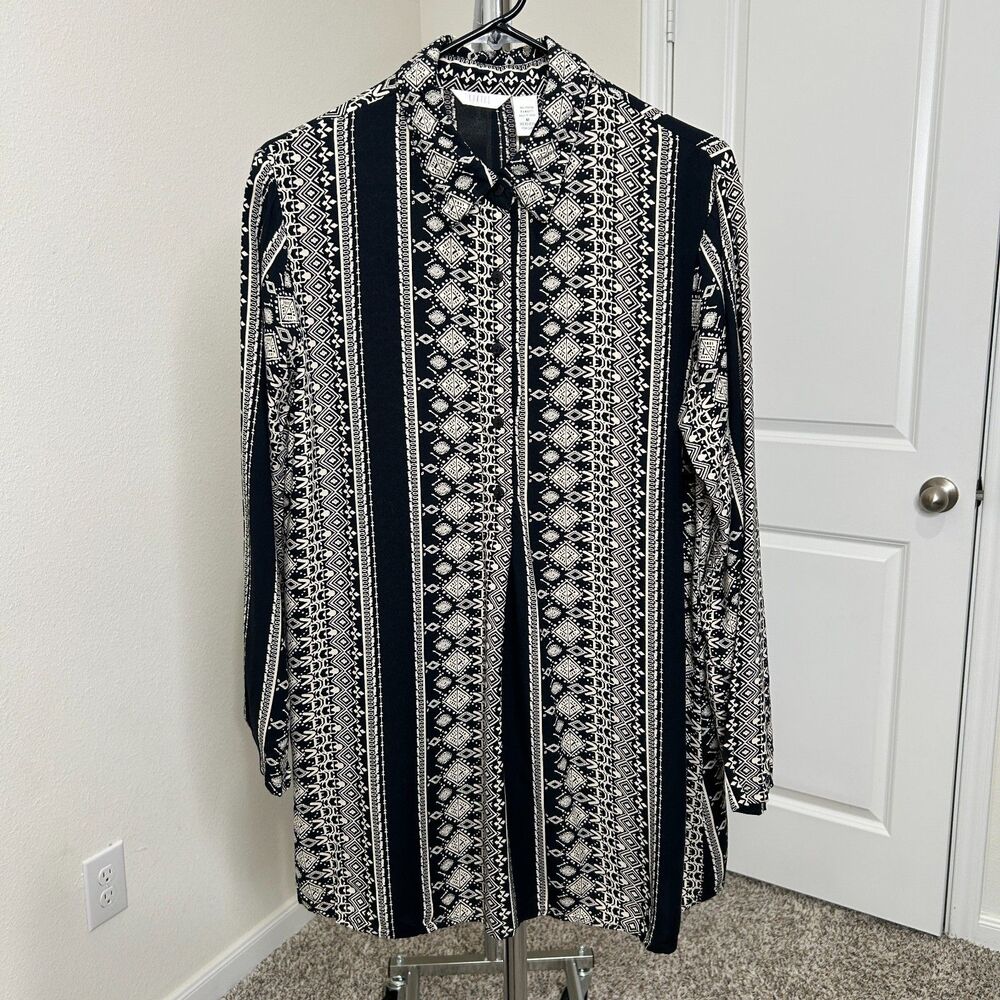 Kaktus Geometric Button Down Shirt M Black White Rayon Tunic Blouse Boho Aztec